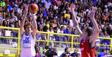 È bell'Italia. Passeggiata azzurra sugli svizzeri