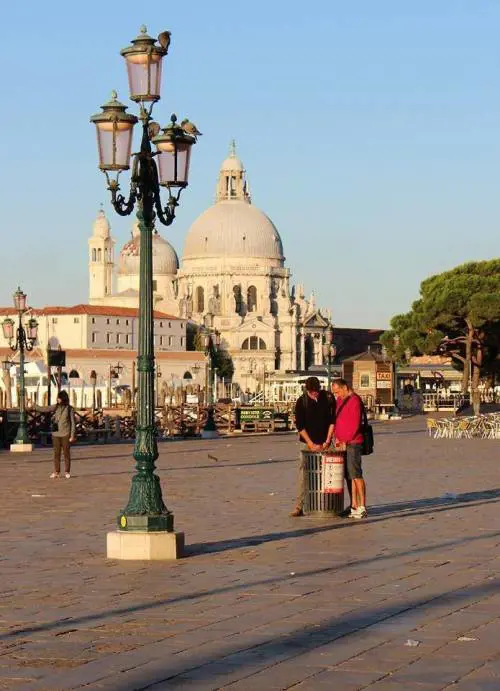 Venezia tra maleducazione e degrado