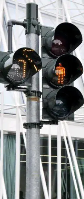 E arrivano i semafori che contano i secondi