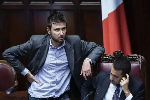 Mafia a Ostia, il post di Esposito: capoclan fan di Di Battista