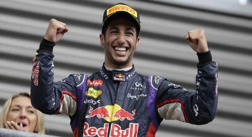 Gp Malesia, trionfo Red Bull: fuori Hamilton e Vettel