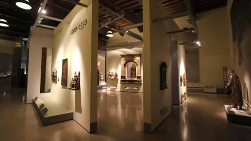 Si litiga sui capolavori mentre al Castello spariscono i dipinti