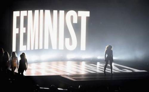 L'ira delle femministe contro Beyoncè