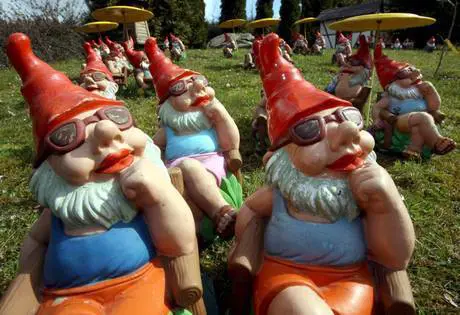 Il giallo dei nani da giardino In Austria ne sono spariti 400