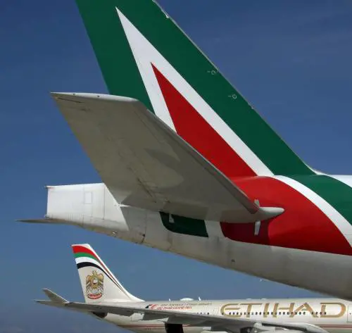 Alitalia al lavoro per evitare uno stop europeo