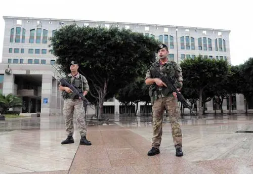 Terrorismo, cinque jihadisti indagati in Veneto