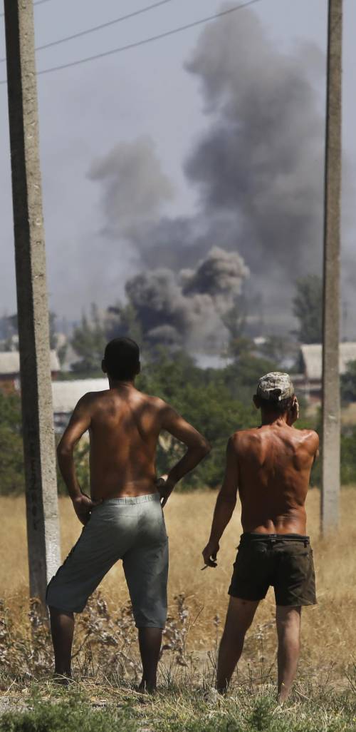 Ucraina, pace a parole e guerra nei fatti