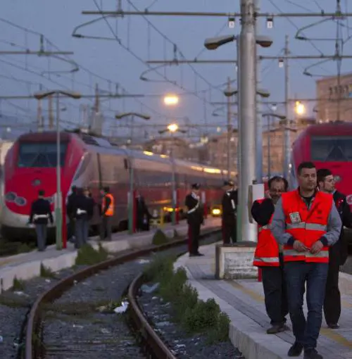 Rissa in stazione, stop ai treni