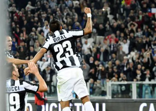 Nonostante i 9 milioni conseguenti all'eliminazione del Napoli, posizione di Vidal in bianconero ancora in bilico