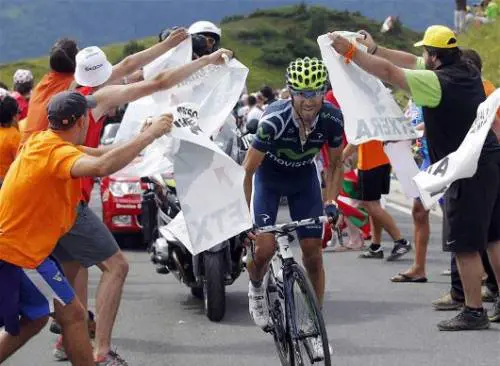 Per Valverde vittoria e maglia