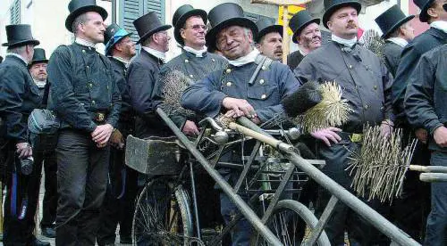 Mestieri, c'è un'idraulica ma anche 117 casalinghi