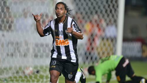 Tornato in Brasile dal Milan, per Ronaldinho ancora 55 reti ed una Coppa Libertadores