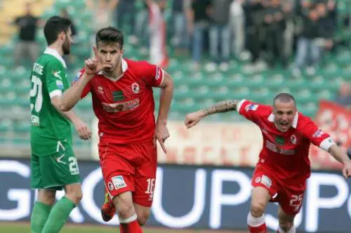 Per il 24enne portoghese Joao Silva prima di Bari, esperienze con Everton e Levski Sofia