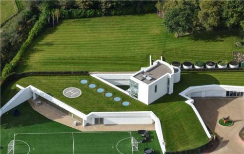 La nuova casa da 6 milioni di euro di Mario Balotelli