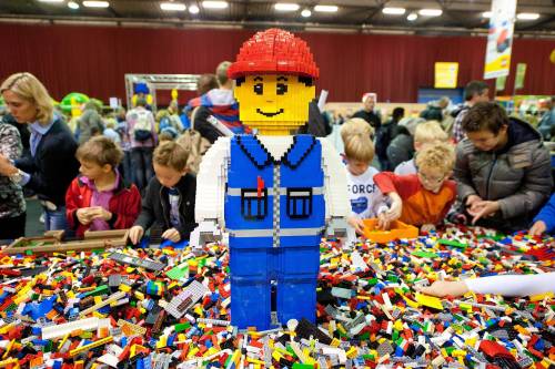 Lego batte Ferrari nella classifica mondiale dei brand