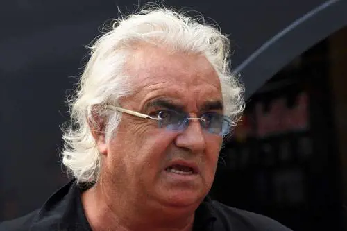 Disavventura per Briatore, perde quattro denti a un party in Versilia