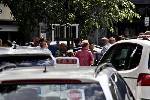 Uber va alla Festa del Pd, i tassisti contro i dem