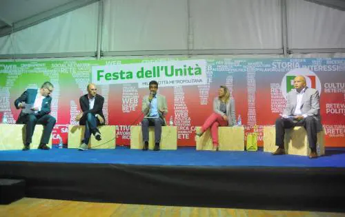 La manager di Uber contestata dai tassisti alla Festa dell'Unità di Milano