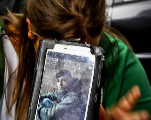 Caccia al latitante, parte un colpo e muore un ragazzo di 17 anni