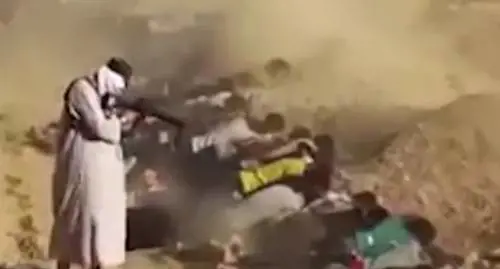 L'odissea di Alì sfuggito al massacro jihadista:  "Ho finto di essere morto"