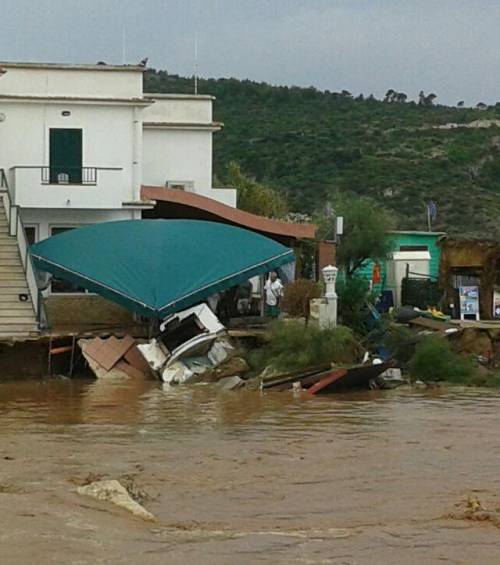 Gargano sott'acqua, un morto «Mai così grave in oltre 80 anni»