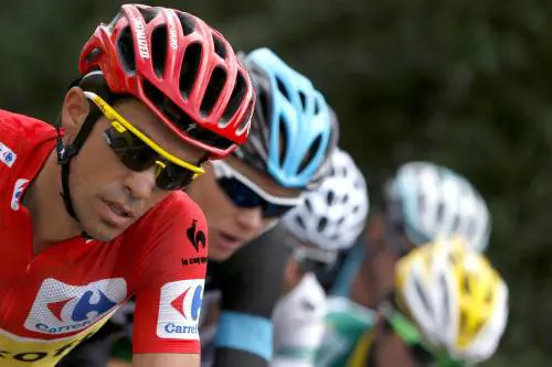 Vuelta, dalla bagarre tra i big spunta Niemiec