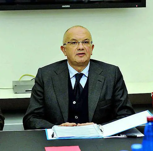 Dare i nomi alle stazioni? Non ci sono sponsor