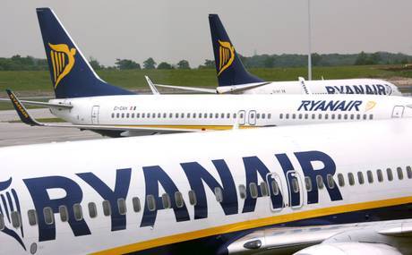 Allarme bomba in alta quota: atterraggio d'emergenza per un aereo della Ryanair
