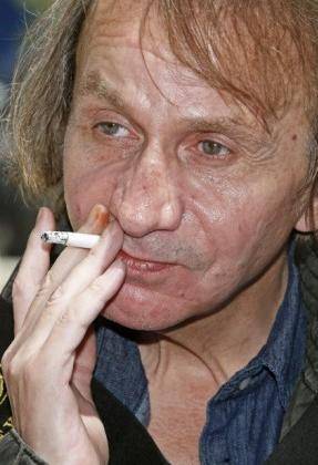 Il nuovo Houellebecq ne ha per tutti