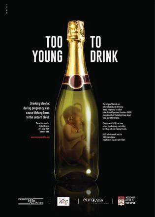 La campagna choc contro l'uso d'alcol in gravidanza 