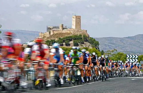 Al via la settimana decisiva alla Vuelta con una tappa da prendere con le molle