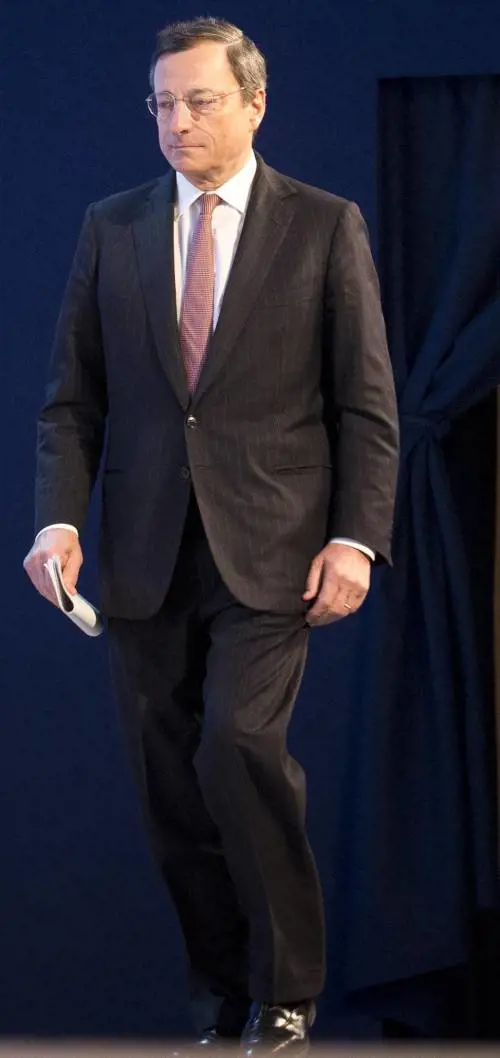Draghi: «All'Italia serve una manovra»
