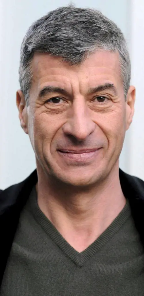 Cattelan curatore a Torino. Lo stile? Poco sabaudo