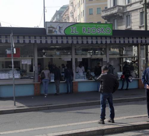 Piazza XXIV Maggio il chiosco del pesce pagherà al Comune 798 euro d'affitto