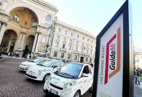 Corsie riservate vietate al car sharing