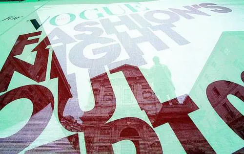 La moda vien di notte: sale la febbre