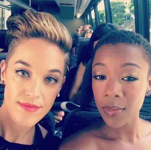 Lauren Morelli, a sinistra, con Samira Wiley, a destra