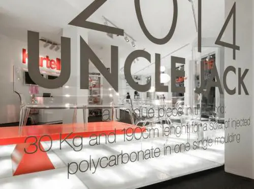 Kartell, un selfie per i 15 di design trasparente