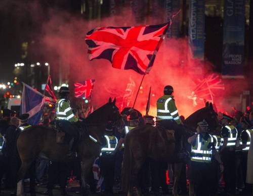 Scozia, tensione a Glasgow tra unionisti e indipendentisti