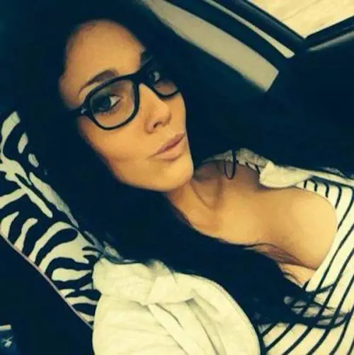 In manette Stéphanie Beaudoin: troppo sexy per finire in galera?