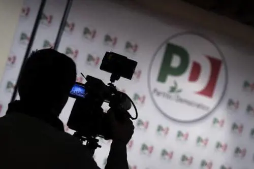 "Porta l'industriale a cena". L'idea del Pd per racimolare 5mila euro a serata