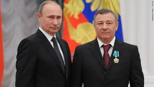 Ucraina, in Italia scattano le prime sanzioni Ue: sequestro all'amico di Putin