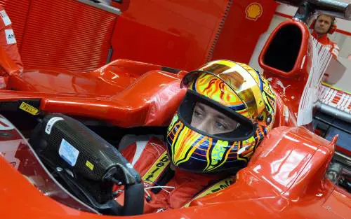 Rossi impegnato in un test sulla Rossa