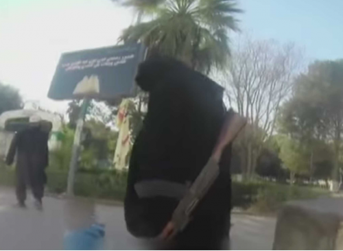 Siria, un video amatoriale svela la vita quotidiana sotto l'Isis