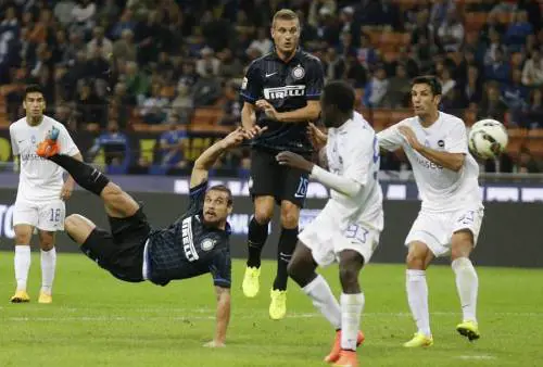 La bella torsione di Osvaldo per l'1-0, sulla quale De Marco avrebbe espresso qualche dubbio