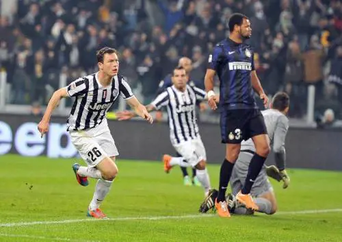 Lichtsteiner in goal contro l'inter