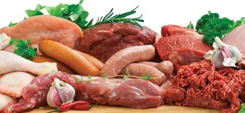 Carne avariata "colorata" e venduta per fresca