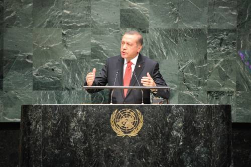 Erdogan, mani sui rettori e manette ai giornalisti