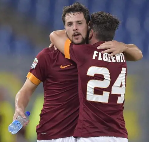 Alessandro Florenzi abbraccia Mattia Destro