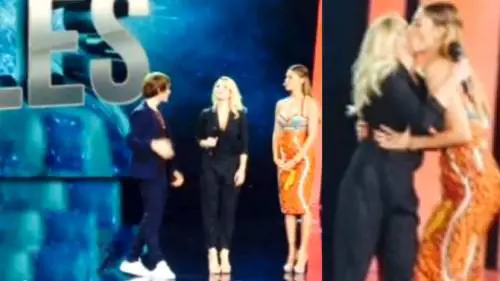 Un bacio in diretta. Emma e Belen fanno la pace?